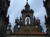 Santiago de Compostela, Auf den Dächern der Kathedrale<br/>Rückseite des Obradoiro mit Jakobus-Statue